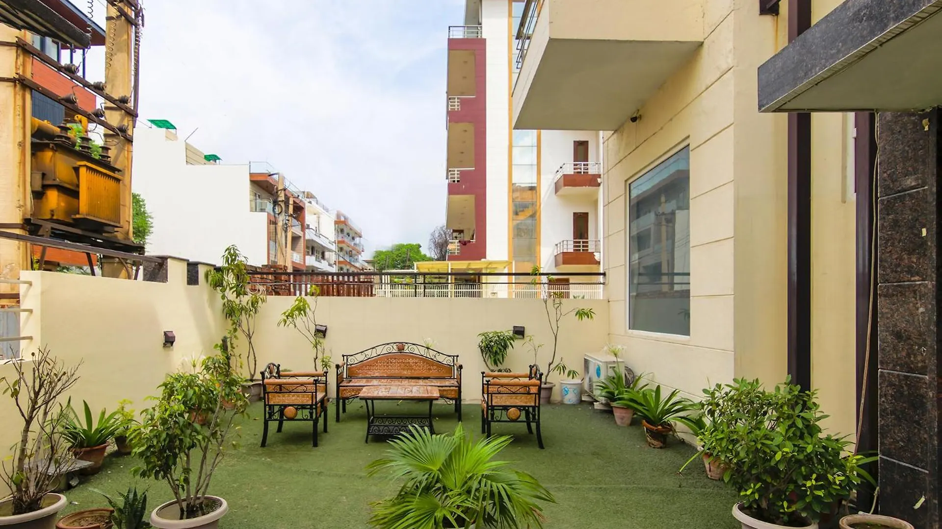 Fabhotel Gazelle Inn Gurgaon Hotel
